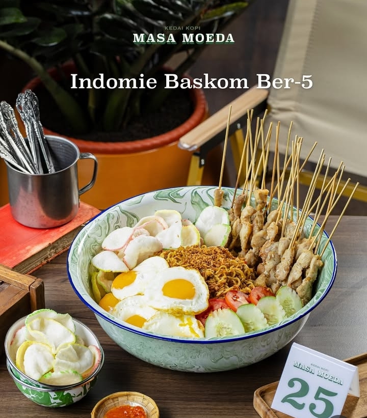 Suasana malam di Kedai Kopi Masa Moeda